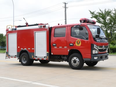 新�|日牌YZR5070GXFSG20/E6型水罐消防�